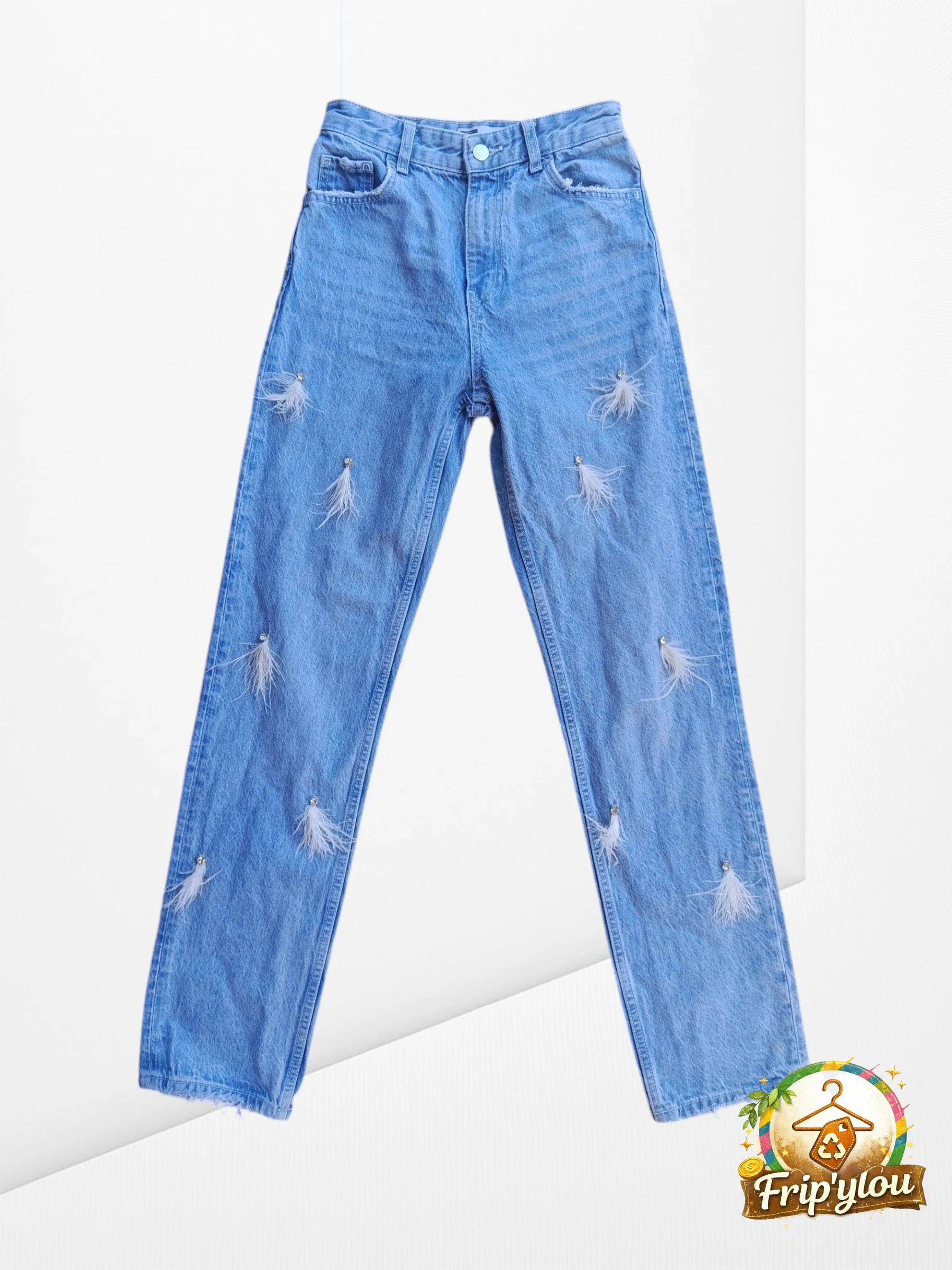 Jean Bershka avec détails plumes et strass – MOM Fit A0246